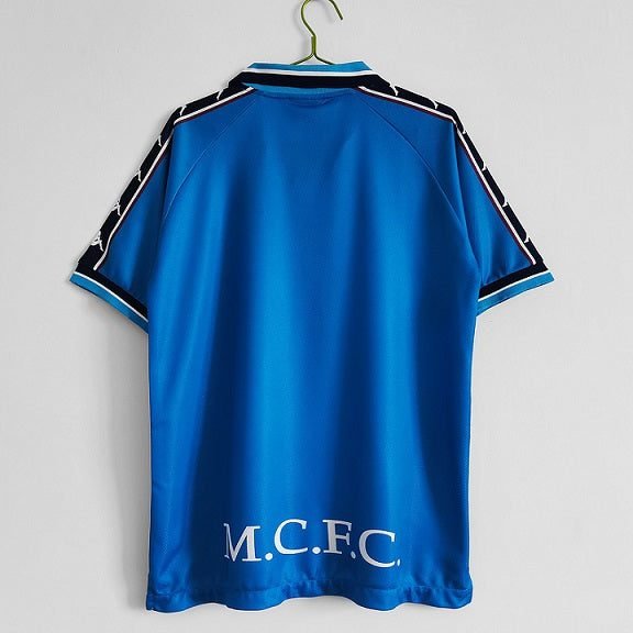 Manchester United Retro Replicas football shirt 1998 - 1999.