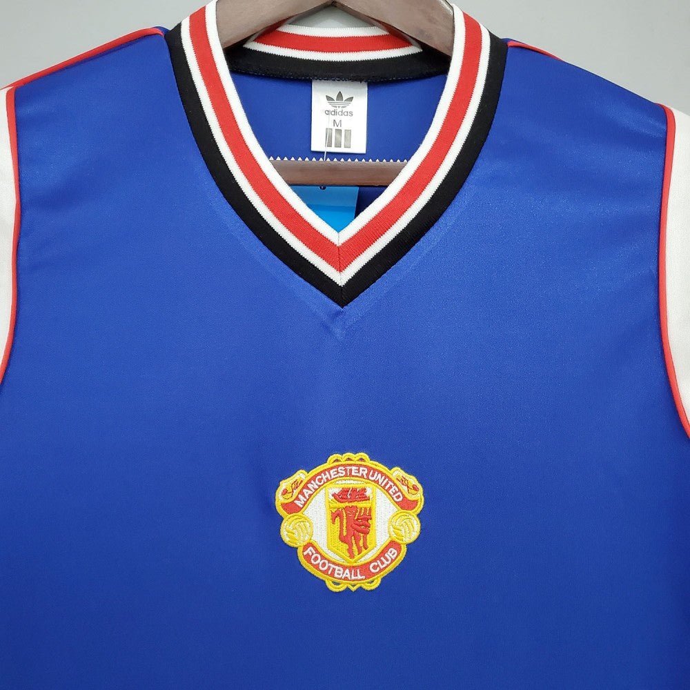 22.00 - Manchester United Retro Jersey 1985 Away Football Jersey Soccer  Shirt 